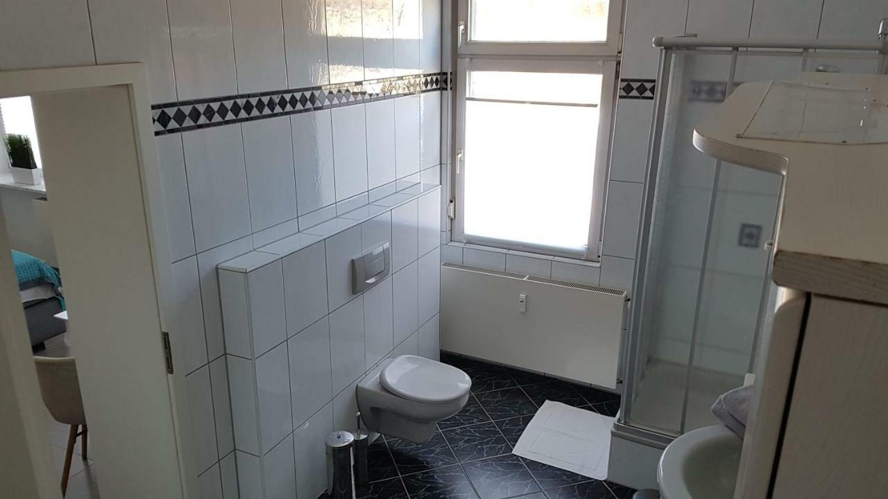 Zimmervermietung Mülheim Mülheim an der Ruhr Exterior foto